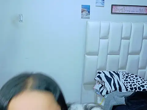 Snapshot of LeticiaVisconti chatting on 04.10.26 LeticiaVisconti online show from 04.10.26