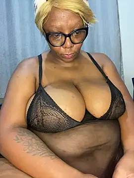 BoobsQueeen online show from 07.04.26