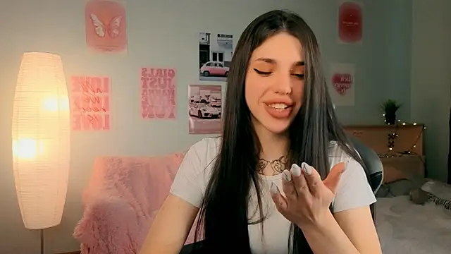 Snapshot of molly_rettyy chatting on 04.02.26 molly rettyy online show from 04.02.26