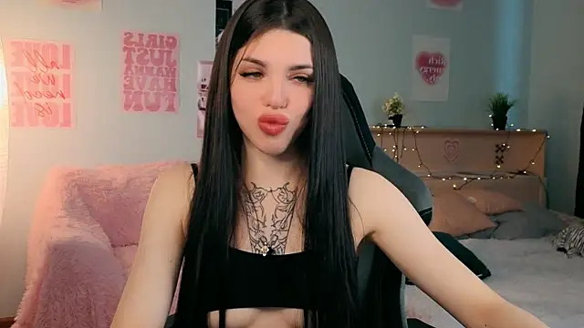 Snapshot of molly_rettyy chatting on 05.10.26 molly rettyy online show from 05.10.26