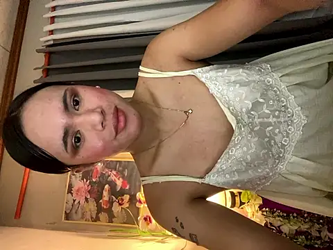 Snapshot of _Flirtyprincess_ chatting on 04.24.26 Flirtyprincess online show from 04.24.26