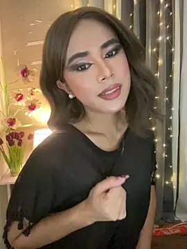 Snapshot of _Flirtyprincess_ chatting on 05.18.26 Flirtyprincess online show from 05.18.26