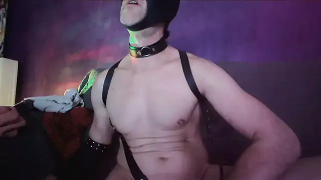 Snapshot of eldo1520 chatting on 12.01.25 eldo1520 online show from 12.01.25