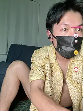 Snapshot of -YumaUemura- chatting on 05.12.26 -YumaUemura- online show from 05.12.26