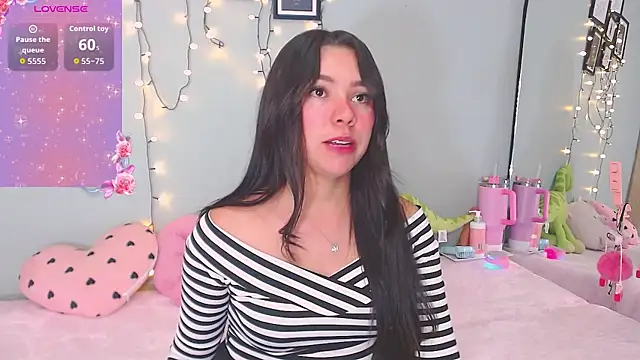 Snapshot of MissDulceRose chatting on 04.05.26 MissDulceRose online show from 04.05.26