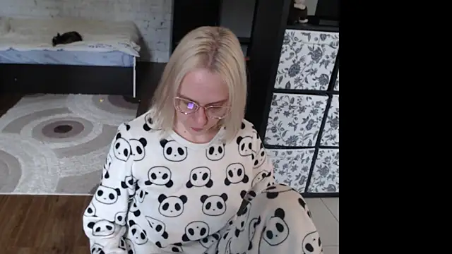 Snapshot of Sweet_hot_shrmp chatting on 04.26.26 Sweet hot shrmp online show from 04.26.26
