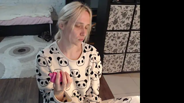 Snapshot of Sweet_hot_shrmp chatting on 05.20.26 Sweet hot shrmp online show from 05.20.26