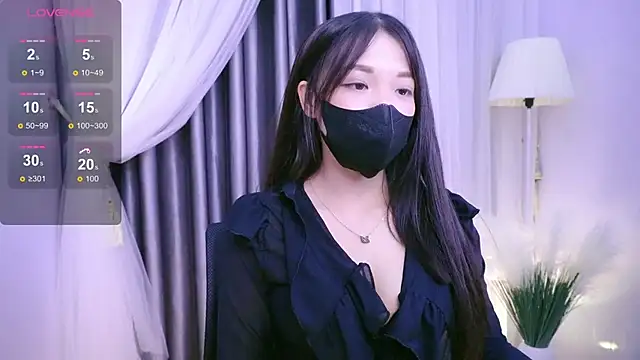 Lu Ly22 online show from 06.12.26