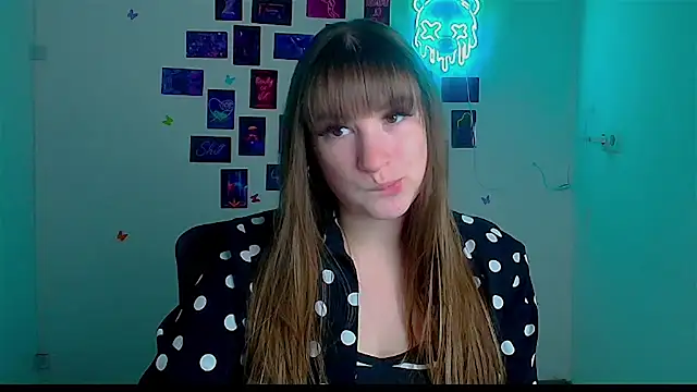 Tiffani Angel online show from 04.22.26