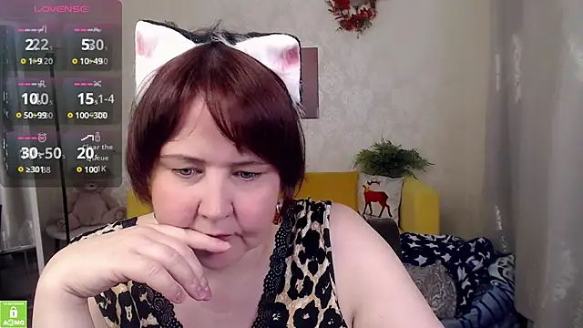 Snapshot of QUEEN02030 chatting on 06.24.26 QUEEN02030 online show from 06.24.26