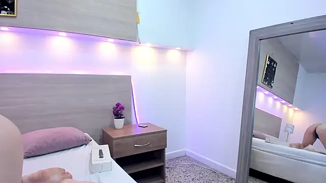 Ellaa honey online show from 04.01.26