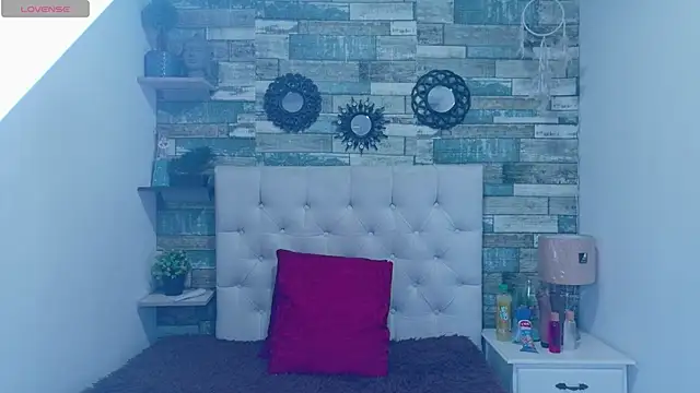 Skylernaomi online show from 05.21.26
