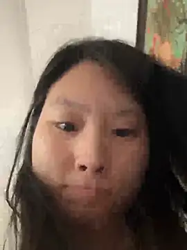 Snapshot of Zbnmji chatting on 05.16.26 Zbnmji online show from 05.16.26