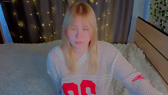 unburnedgirl online show from 06.04.26
