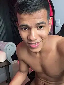 noahdark  online show from 05.17.26