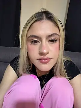 Lia fire online show from 05.26.26