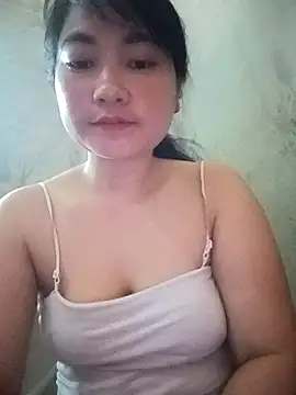 Snapshot of Linh_Hoang chatting on 06.04.26 Linh Hoang online show from 06.04.26