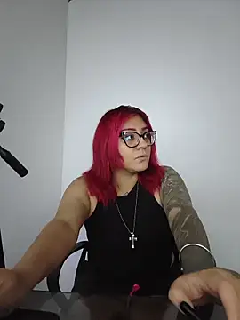 Snapshot of Violett_Sykes chatting on 04.25.26 Violett Sykes online show from 04.25.26