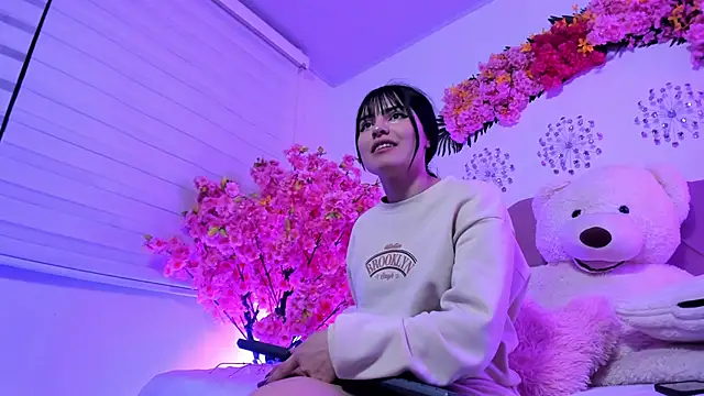 SamanthaVelvett  online show from 04.06.26