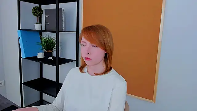 Snapshot of CherryCrushLove chatting on 04.04.26 CherryCrushLove online show from 04.04.26