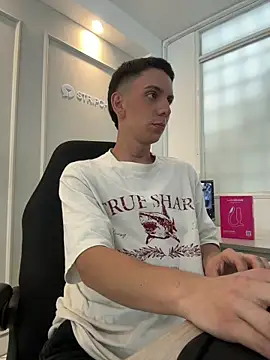 Snapshot of Liam_Fiire chatting on 04.10.26 Liam Fiire online show from 04.10.26
