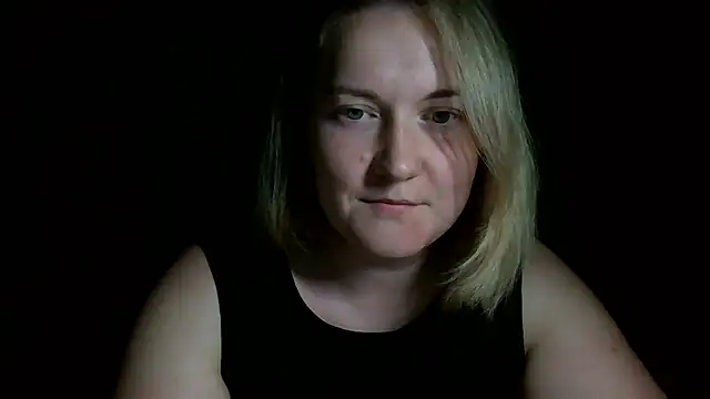 Snapshot of TinaKittyX chatting on 05.11.26 TinaKittyX online show from 05.11.26