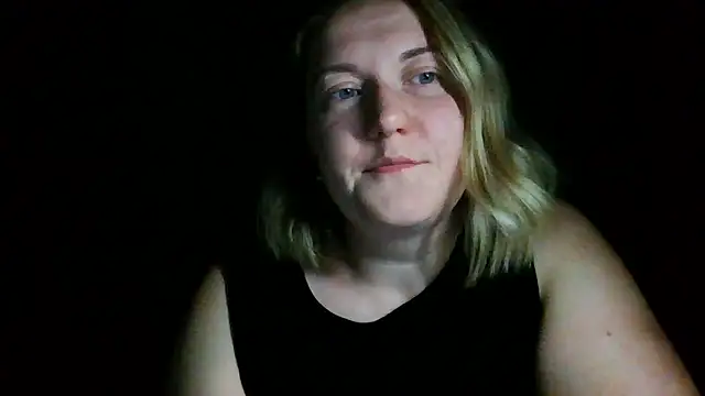 Snapshot of TinaKittyX chatting on 05.15.26 TinaKittyX online show from 05.15.26