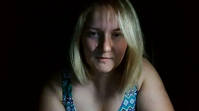 Snapshot of TinaKittyX chatting on 06.14.26 TinaKittyX online show from 06.14.26