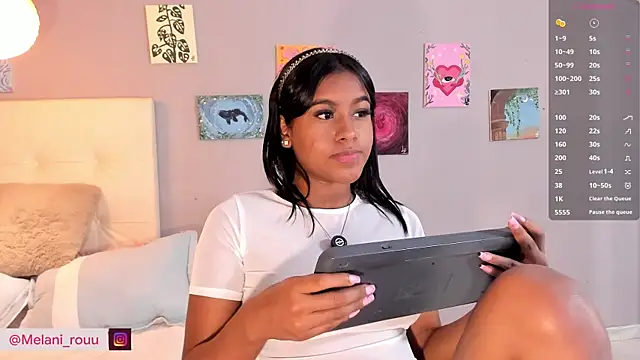 Snapshot of Melaniaa_Roussee chatting on 04.22.26 Melaniaa Roussee online show from 04.22.26
