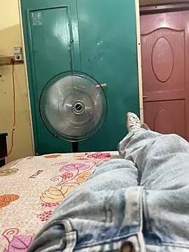 jiwoox online show from 04.03.26