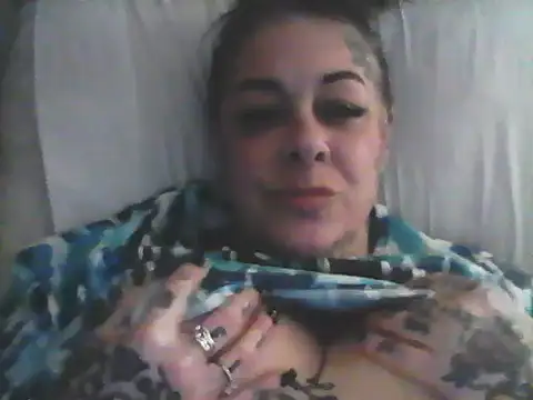 Snapshot of Kitty_bang chatting on 04.22.26 Kitty bang online show from 04.22.26