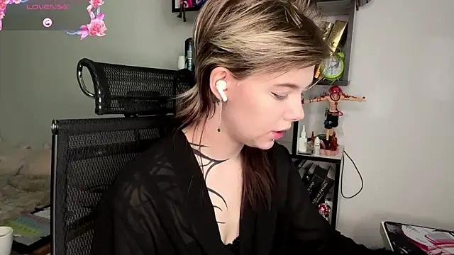 MadalynNosel online show from 05.24.26