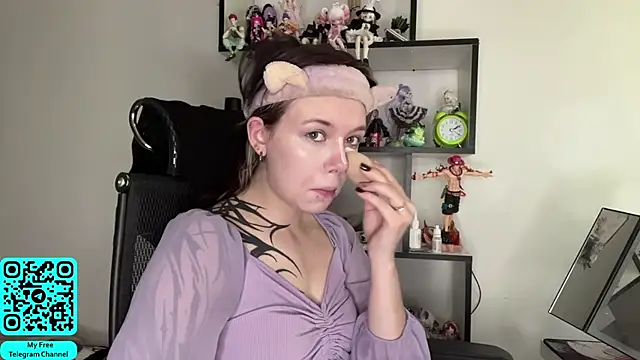 MadalynNosel online show from 07.10.26
