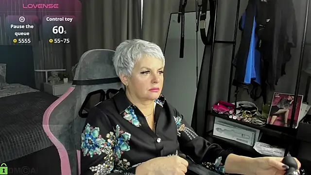 Linda Zef1r online show from 04.21.26