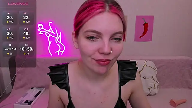 Snapshot of Marie_Reyess chatting on 04.25.26 Marie Reyess online show from 04.25.26