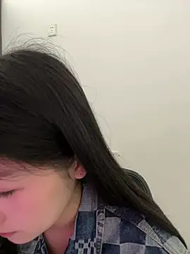 Snapshot of Mina_ovo chatting on 04.10.26 Mina ovo online show from 04.10.26