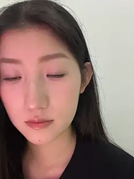 Snapshot of Mina_ovo chatting on 04.11.26 Mina ovo online show from 04.11.26