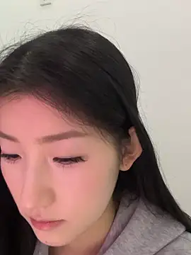 Snapshot of Mina_ovo chatting on 04.14.26 Mina ovo online show from 04.14.26