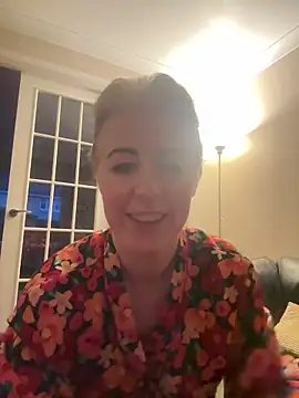 Snapshot of Laylaskyexx chatting on 04.09.26 Laylaskyexx online show from 04.09.26