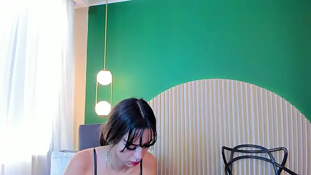Snapshot of Alicecoule_ chatting on 05.28.26 Alicecoule online show from 05.28.26