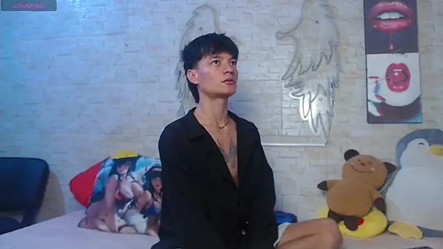 Alex latino  online show from 04.04.26