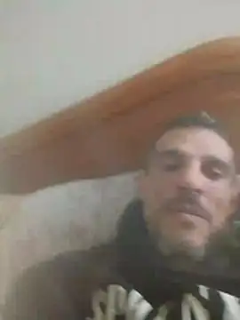 Snapshot of Guillelp chatting on 05.20.26 Guillelp online show from 05.20.26