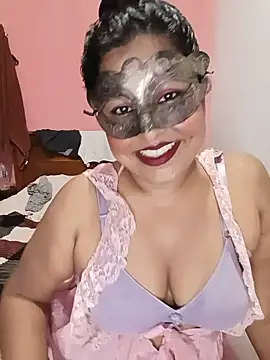 Snapshot of Maskedcurves chatting on 06.21.26 Maskedcurves online show from 06.21.26