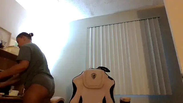 madzbailey online show from 05.29.26
