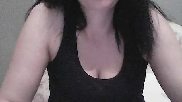 Snapshot of sara_41 chatting on 04.16.26 sara 41 online show from 04.16.26