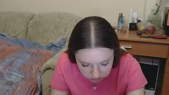 Snapshot of JessicaHolland1 chatting on 05.14.26 JessicaHolland1 online show from 05.14.26