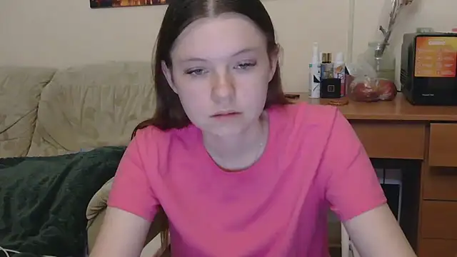 Snapshot of JessicaHolland1 chatting on 05.17.26 JessicaHolland1 online show from 05.17.26