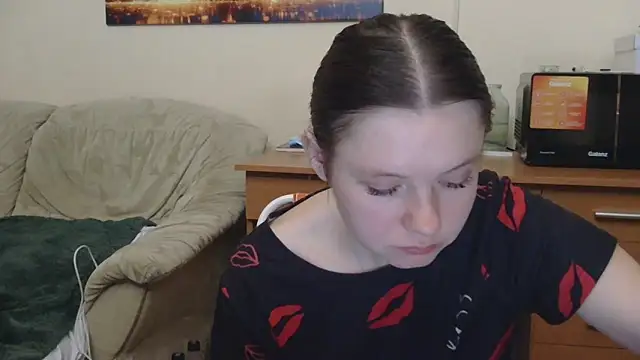 Snapshot of JessicaHolland1 chatting on 05.26.26 JessicaHolland1 online show from 05.26.26