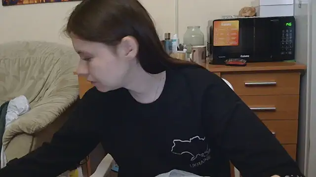 Snapshot of JessicaHolland1 chatting on 05.27.26 JessicaHolland1 online show from 05.27.26