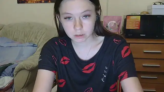 Snapshot of JessicaHolland1 chatting on 05.31.26 JessicaHolland1 online show from 05.31.26